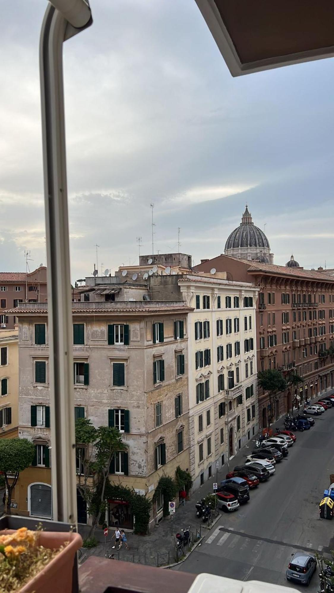 Appartamento S.pietro Elvira's Retro Roma